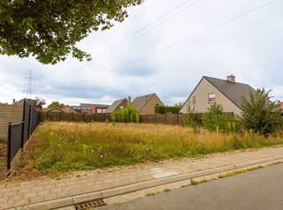 Bouwgrond  van 493m² in een rustige nieuwe verkaveling te Deerlijk.Een ideale plaats voor wie op zoek is naar rust en ruimte dichtbij alle...