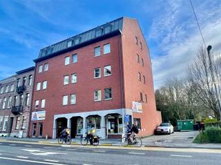 Ce studio / chambre d’étudiant meublé(e) et économe en énergie (B) bénéficie d’une situation idéale à proximité immédiate du centre historique...