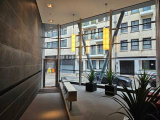 Schitterend appartement met 1 slaapkamer in modern, recent en uitstekend onderhouden gebouw. Ideaal gelegen in centrum Brussel (TOP locatie), in...