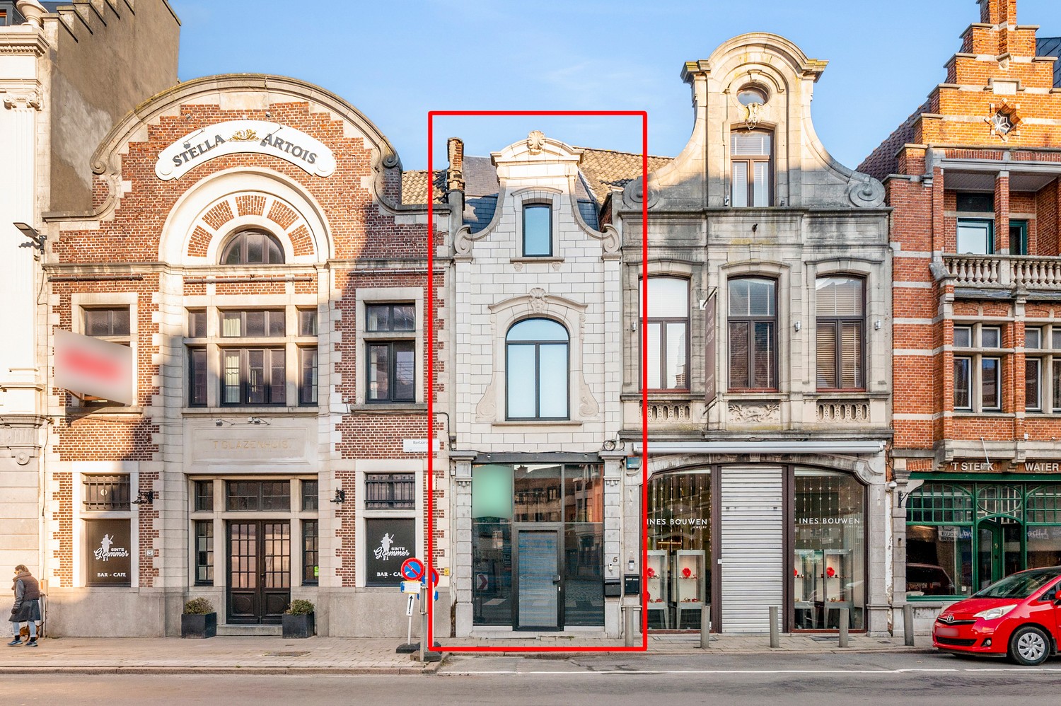 Karaktervolle erfgoedwoning op topligging tegenover de Sint-Gummaruskerk. - foto 2