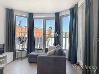 Beautifully maintained 2-bedroom apartment. Spacious and bright living room (approx. 30 m²) with parquet tiles, connected to an open kitchen...