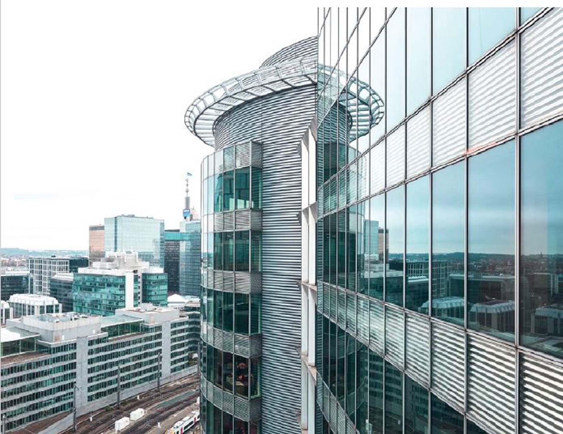 Kantoren te huur tussen 1.126 m² en 15.070 m² - foto 1