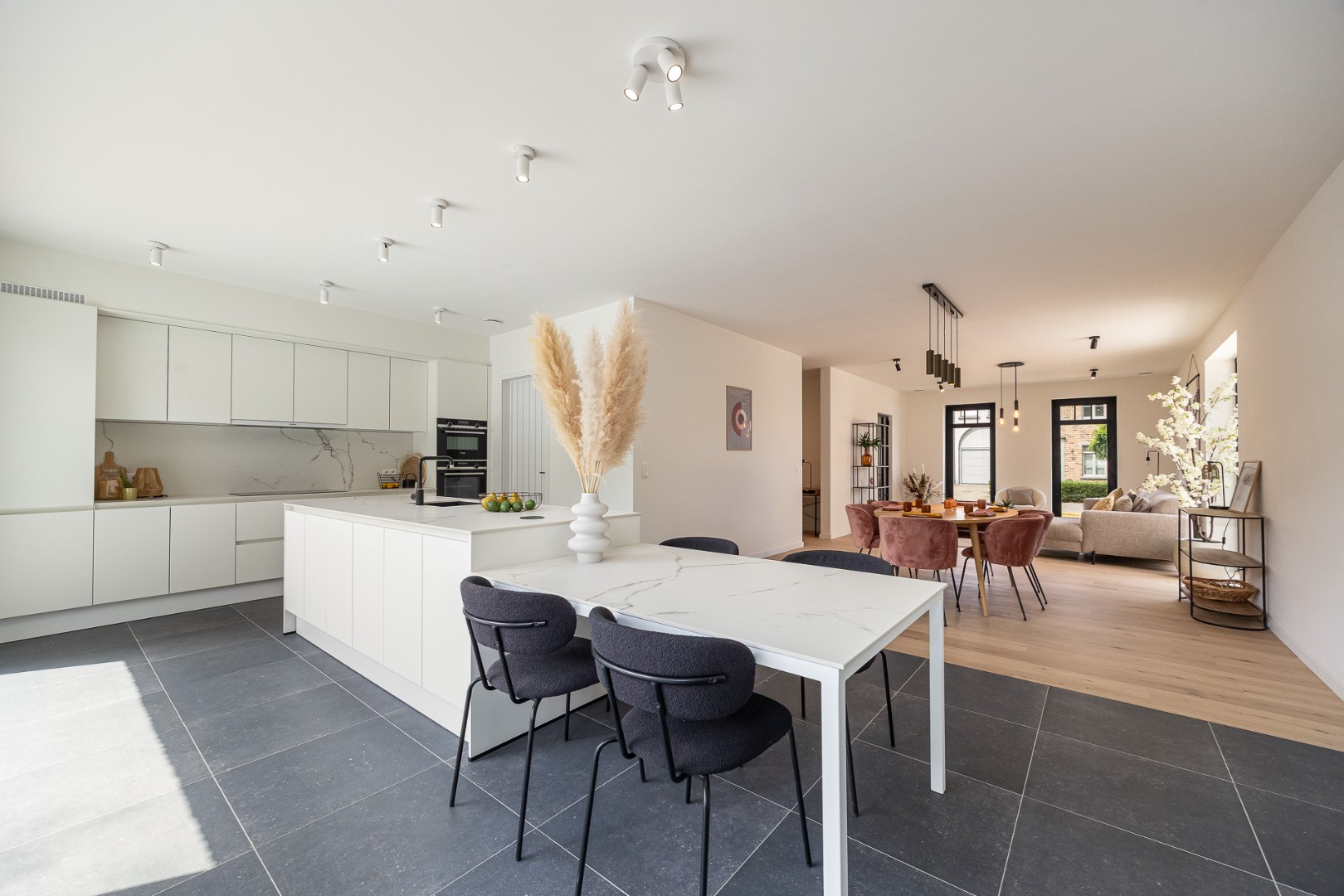 Moderne landelijke villa met A+ energieprestatie in rustige wijk - foto 5