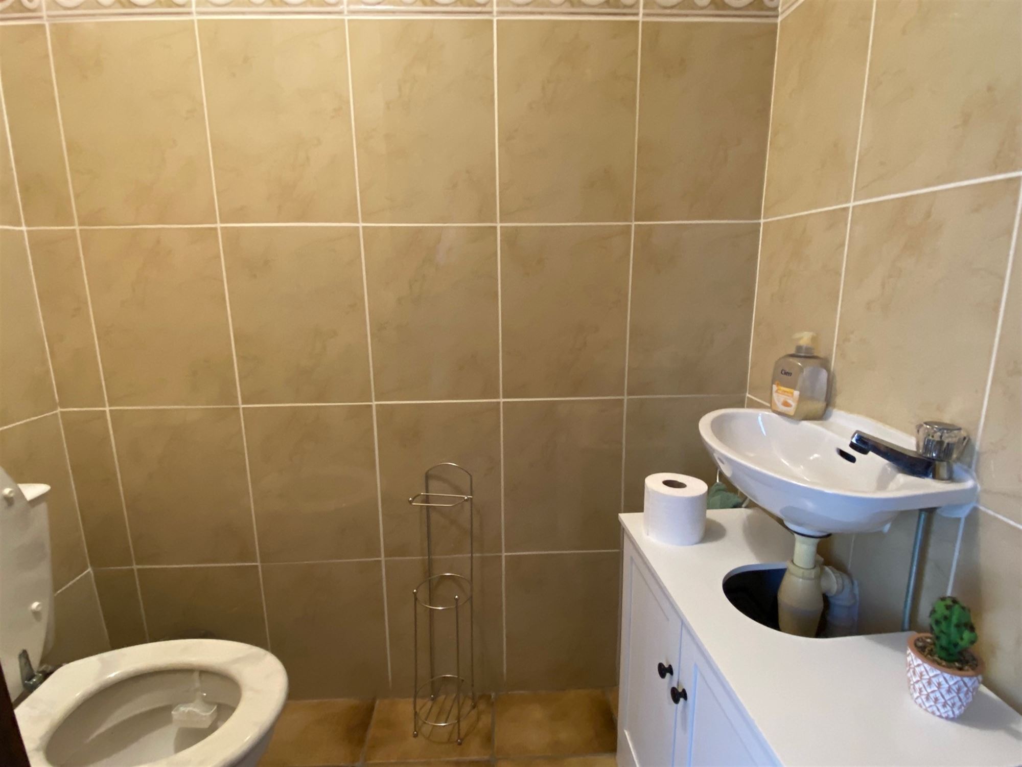 Ruime woning met 3 slaapkamers - foto 3