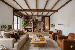 <p>Deze <strong>ruime woning in Zele</strong> was vroeger ingericht als beenhouwerij, wat vandaag nog duidelijk zichtbaar is in de indeling en de beschikbare ruimte. Hierdoor biedt het pand <strong>veel mogelijkheden</strong> voor wie op zoek is naar een woning met extra functies of een combinatie van wonen en werken. De woning is momenteel <strong>ingeschreven als woonhuis</strong>.</p>
<p>De indeling omvat onder meer een <strong>voormalige winkelruimte</strong>, een <strong>aparte werkruimte</strong>, verschillende <strong>ruime bergingen en opbergruimtes</strong>, <strong>twee keukens</strong>, een <strong>lichtrijke leefruimte</strong> en <strong>vier slaapkamers</strong>. Daarnaast is er een <strong>aparte garage</strong> en een <strong>ruim terras</strong>.</p>
<p>Dankzij de aanwezige ruimtes leent de woning zich voor uiteenlopende invullingen, zoals een zelfstandige activiteit, hobbyruimte of extra opslag, mits de nodige aanpassingen.</p>
<p>De woning heeft een <strong>EPC-score D</strong> en vraagt om een <strong>opfrissing en renovatie</strong>. Dit biedt de mogelijkheid om het geheel naar eigen wensen en hedendaagse normen te herwerken.</p>
<p>Een pand met veel ruimte en potentieel, gelegen in Zele, voor wie niet terugschrikt voor renovatiewerken en op zoek is naar flexibiliteit in gebruik.</p>