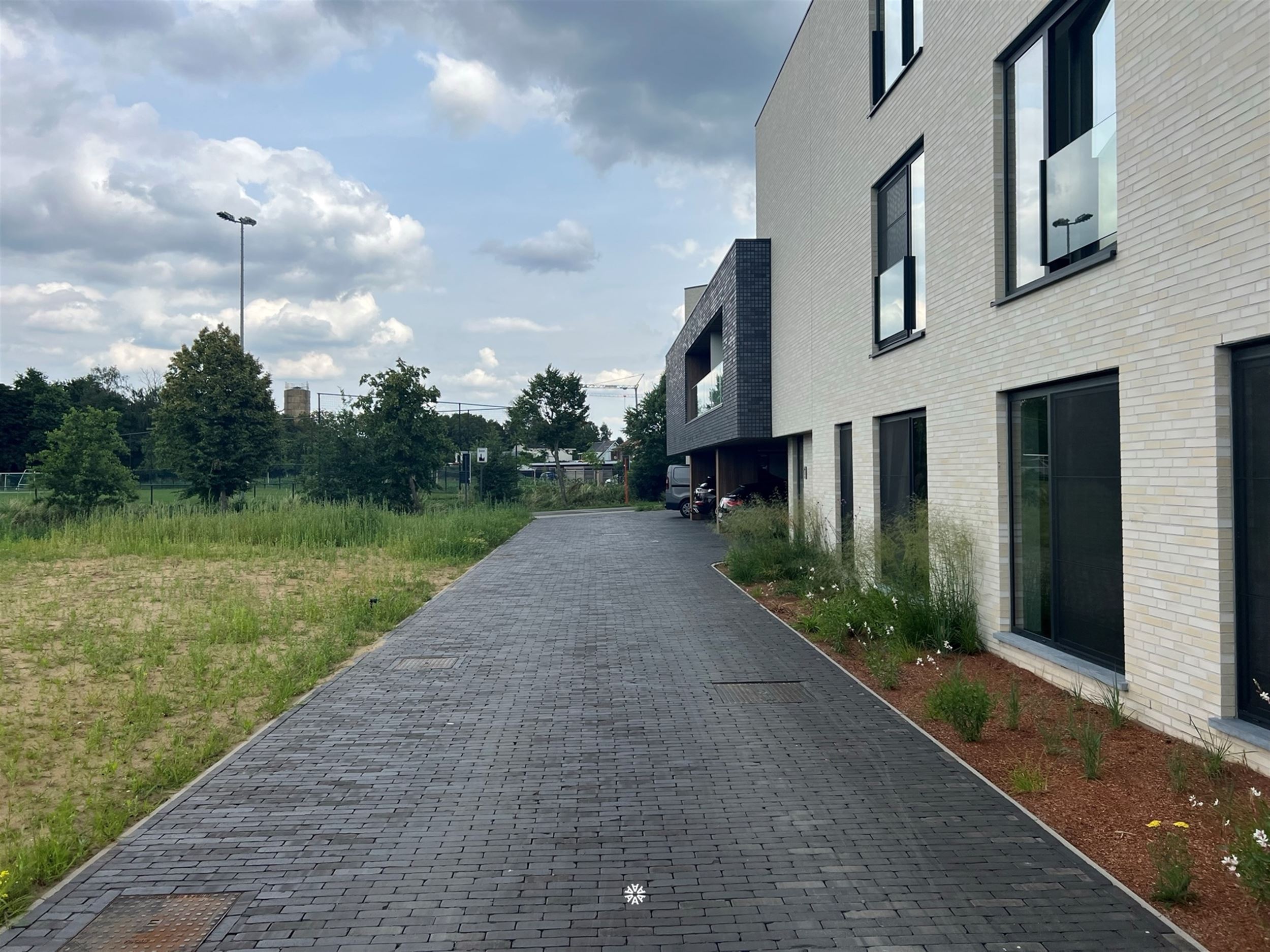 Car parking lot in new construction residence Nest - photo 4