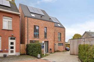 Laatste woning beschikbaar! Nieuwbouwwoning gelegen in het centrum van Minderhout!6% BTW NOG MOGELIJK!* Afwerking naar wens volgens de ruime,...