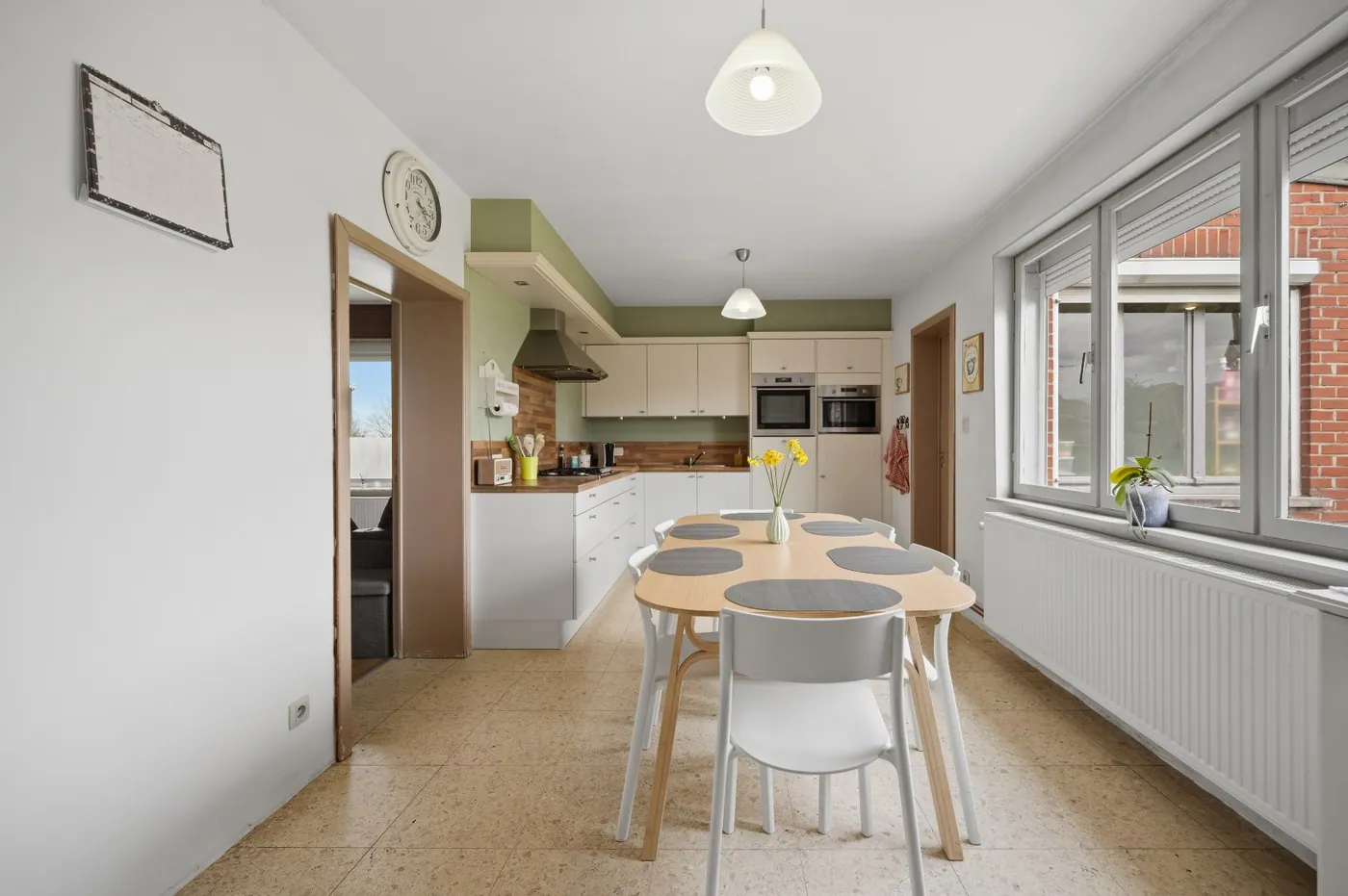 Instapklare open bebouwing met tuin, terras, garage en 3 slpks - foto 5