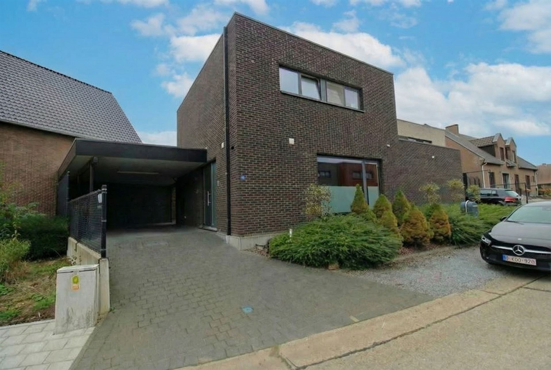House for sale in Maasmechelen with 3 bedrooms - photo 1