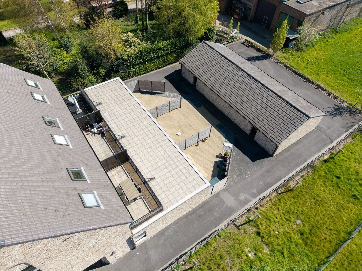 Stijlvolle opbrengsteigendom bestaande uit 6 appartementen en 6 garages (alles verhuurd)! - foto 4