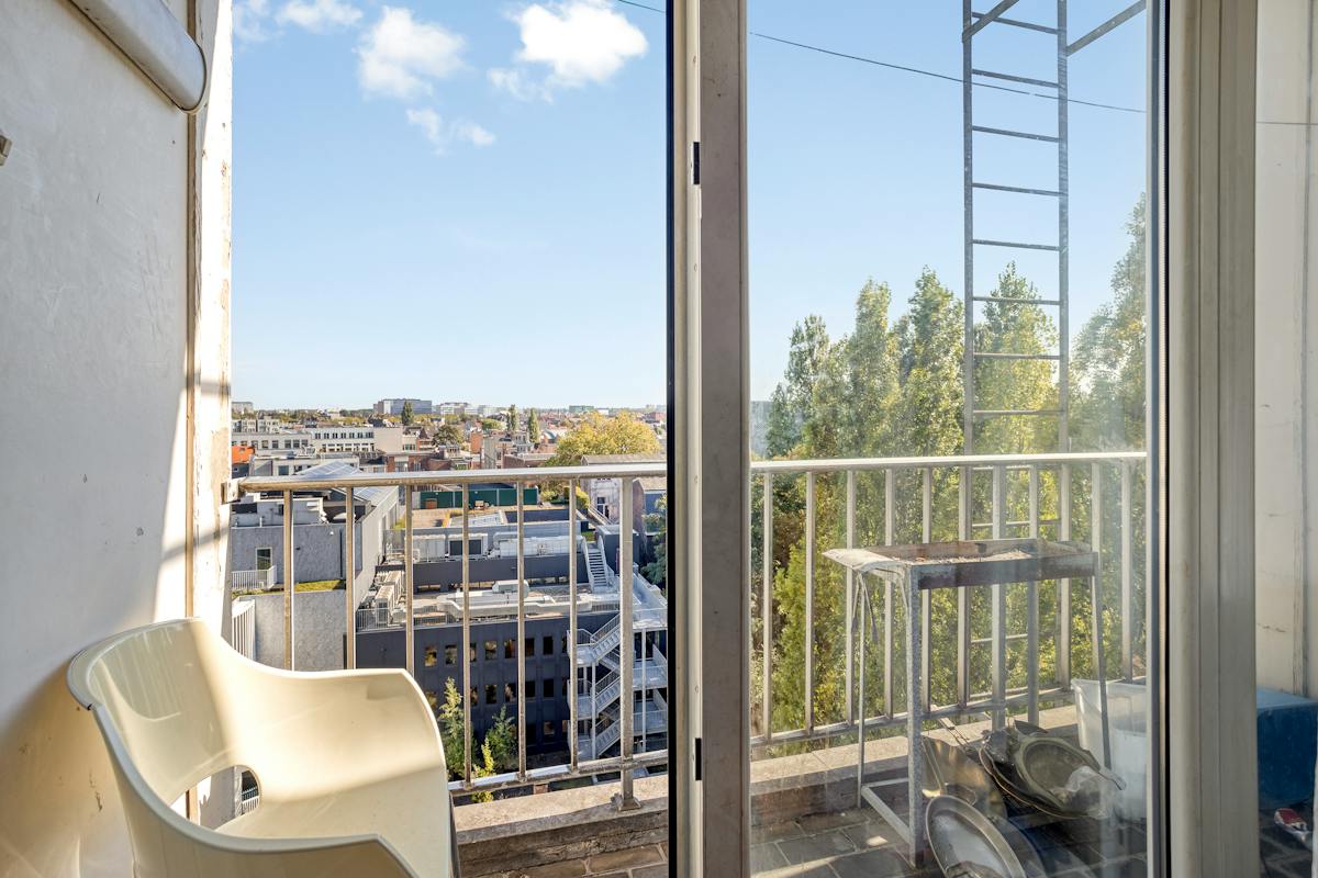 Op te frissen studio met terras te koop in Antwerpen centrum - foto 4
