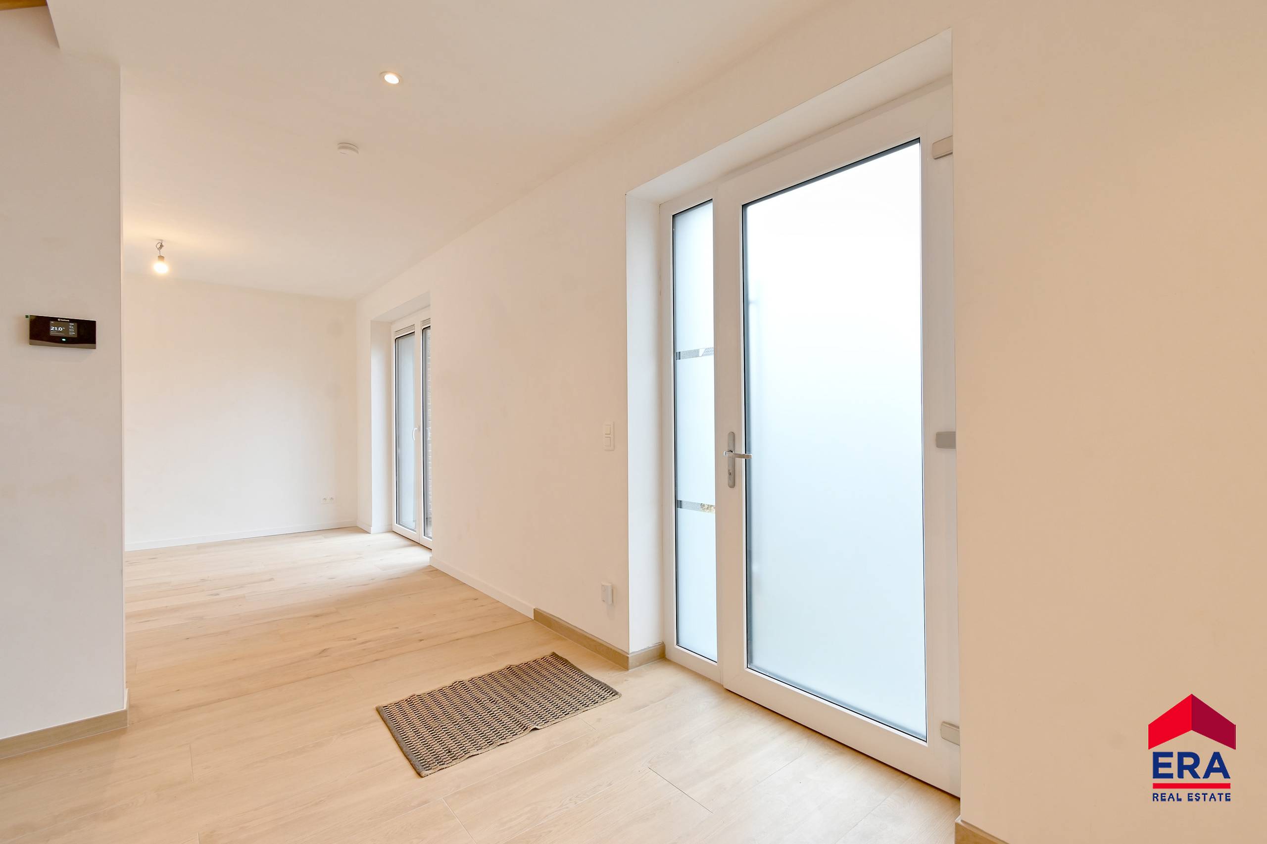 Prachtig, instapklaar huis met 3 slpk en tuin te Lievegem. - foto 3