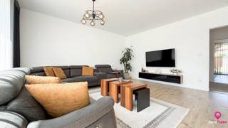 Bij ImmoFusion 7/7 “open huis” : klik op onze 3D-TOUR.Ervaar vastgoed alsof je er zelf doorloopt!Stap binnen in deze prachtige halfopen bebouwing die...