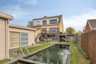 Gelegen in een doodlopende straat, combineert deze woning een uitzonderlijke rust met de onmiddellijke nabijheid van alle essentiële...