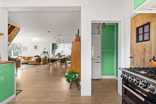 Deze charmante vrijstaande woning, gelegen in een rustige en doodlopende straat in het groene Malle (Boudewijnlaan 22), biedt een ideale...