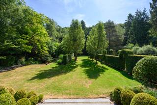 Deze fraaie villa op een perceel van in totaal 4452m², is gelegen aan de overkant van het natuurgebied ‘Klein Schietveld’ nabij het centrum...
