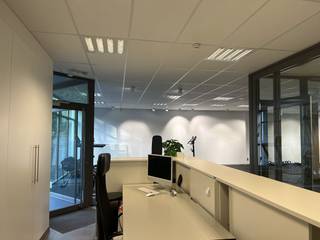 Ces espaces de pratique rénovés à louer sont situés dans un centre médical d'Audenarde, près de la N60.Les salles de pratique sont adaptées...