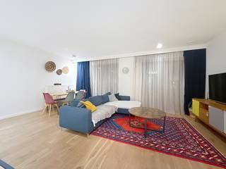 Einde Were 19/302: Modern appartement met indeling als volgt: Inkomhal, apart toilet, badkamer, met bad-douchecombinatie, leefruimte met open...