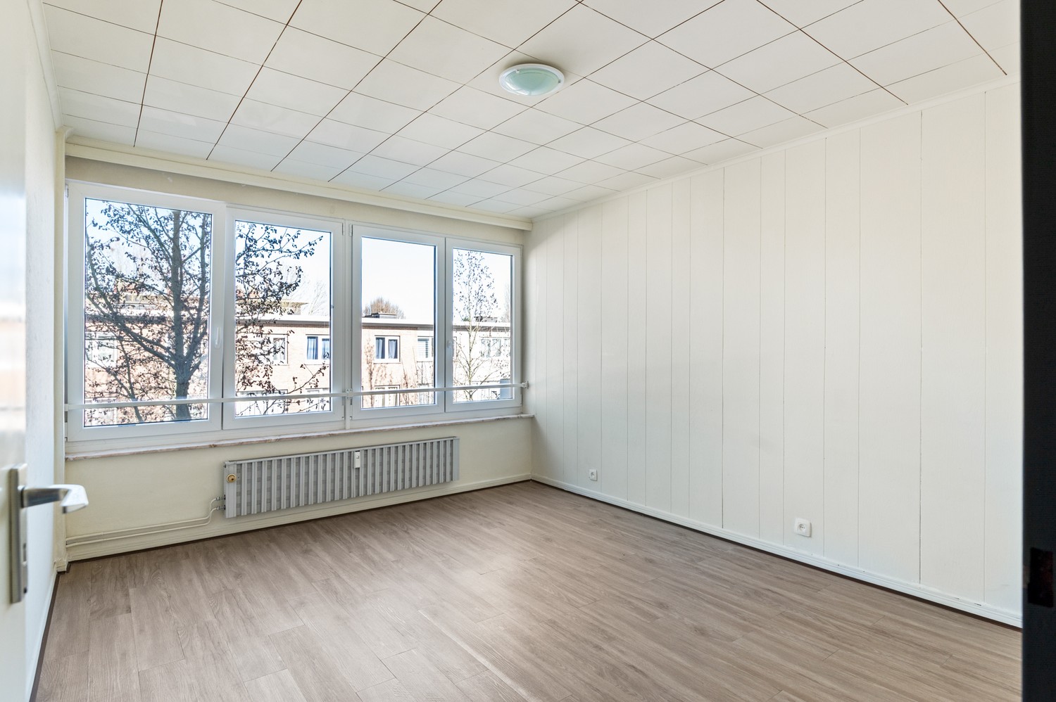 Lichtrijk appartement met 2 slaapkamers en ondergrondse parkeerplaats - foto 3