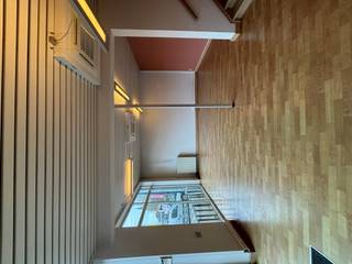 Instapklaar handelspand te Koning Albertlaan, centrum Pelt: * Vaste parkeerplaats + veel parkeergelegenheid voor de deur * Energiezuinig (EPC B) *...