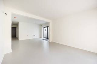 TOEKOMSTGERICHT GELIJKVLOERS APPARTEMENT MET TUINDankzij de warmtepomp, zonnepanelen en thuisbatterij geniet je hier van een uiterst energiezuinig...