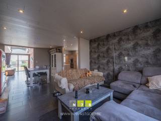 <span><strong>INSTAPKLARE HALFVRIJSTAANDE WONING MET 4 SLAAPKAMERS OP EEN PERCEEL VAN 5A01CA TE DILSEN-STOKKEM (ROTEM) <br /><br />TROEVEN<br /></strong>- Rustig en landelijk gelegen.<br />- EPC D: Geen renovatieverplichting! <br />- Asbestveilige woning. <br />- Elektrische keuring is conform!<br />- Ruime woning met 4 slaapkamers! <br />- Veranda met veel natuurlijk lichtinval. <br />- Veel parkeerruimte voor de deur.<br />- Buitenberging.<br />- Zonneterras met zicht op de tuin aan de achterzijde. <br /><strong><br />KELDERVERDIEPING (10m²) | </strong>bergkelder.<strong> </strong><strong><br /><br />GELIJKVLOERS 00<br /></strong>- Inkomhal (1,97m x 3,30m = 6,50m²): trap naar verdieping 1, tegelvloer. <br />- Woonkamer ((4,18m x 3,64m) + (3,59m x 3,98m = 29,51m²)): pelletkachel, doorloop naar veranda en keuken, tegelvloer.</span><br /><span>- Keuken ((4,19m x 2,70m) + (3,64m x 3,07m = 22,48m²)): geïnstalleerd met onder- en bovenkasten, lades, vaatwasser, koffiemachine, oven, koelkast, diepvries, inductie kookplaat en dampkap, tegelvloer</span><br /><span>- Toilet (0,98m x 1,19m = 1,17m²): zittoilet, deels wandbetegeling, tegelvloer.</span><br /><span>- Badkamer (2,91m x 2,33m = 6,78m²): badmeubel met dubbele lavabo, onderkasten, kolomkasten; douchecabine, aansluiting wasmachine, tegelvloer.</span><br /><span>- Veranda (6,21m x 2,62m = 16,27m²): veel lichtinval dankzij lichtkoepel & schuifraam naar terras, aansluiting TV, tegelvloer.</span><br /><span>- Sas (1,01m x 1,76m = 1,78m²): achteringang, tegelvloer.</span><br /><br /><span><strong>VERDIEPING</strong> <strong>+01</strong></span><br /><span>- Overloop (1,97m x 4,83m = 9,52m²): trap naar het gelijkvloers en verdieping +02, laminaatvloer. <br />- Slaapkamer 1 (4,19m x 3,47m = 14,54m²) laminaatvloer.<br />- Slaapkamer 2 (4,01m x 3,70m = 14,84m²) laminaatvloer.<br />- Slaapkamer 3 (2,42m x 2,89m = 6,99m²) laminaatvloer. <br /><br /><strong>VERDIEPING</strong> <strong>+02 </strong><br /></span><span>- Overloop (1,16m x 2,70m = 3,13m²): trap naar verdieping 1, laminaatvloer<br />- Slaapkamer 4 (4,80m x 4,80m = 23,04m²) linoleumvloer. </span><br /><br /><span><strong>EXTERIEUR<br /></strong></span>- Toegangspoort. <br />- Beklinkerde oprit. <br /><span>- Volledig omheinde tuin. <br />- Beklinkerd zonneterras aan de achterzijde van de woning. <strong><br /></strong>- Buitenberging. <br /><br />Bekijkt u deze advertentie via een aanverwante vastgoedsite, surf dan zeker naar onze website <strong>www.N78vastgoed.be</strong> voor een uitgebreide beschrijving en foto's. <strong>Meer info: +32 (0)89 86 18 88 of info@N78vastgoed.be.</strong></span>