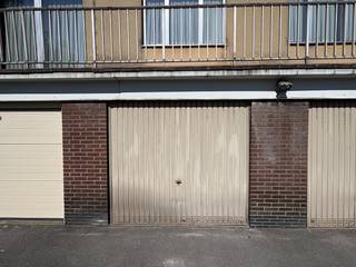 Garage te koop in Harelbeke.<br />Er is elektriciteit en verlichting aanwezig.