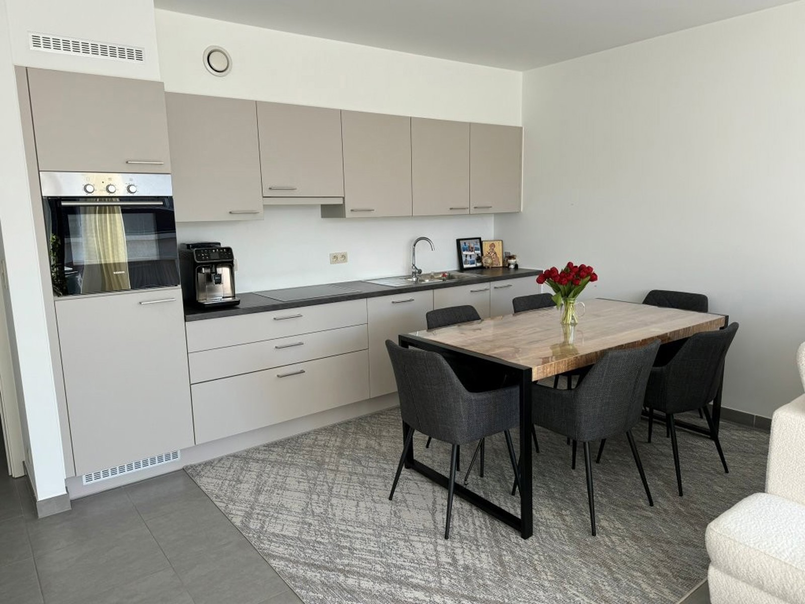 Recent appartement met 1 slaapkamer en 2 terrassen. - foto 4