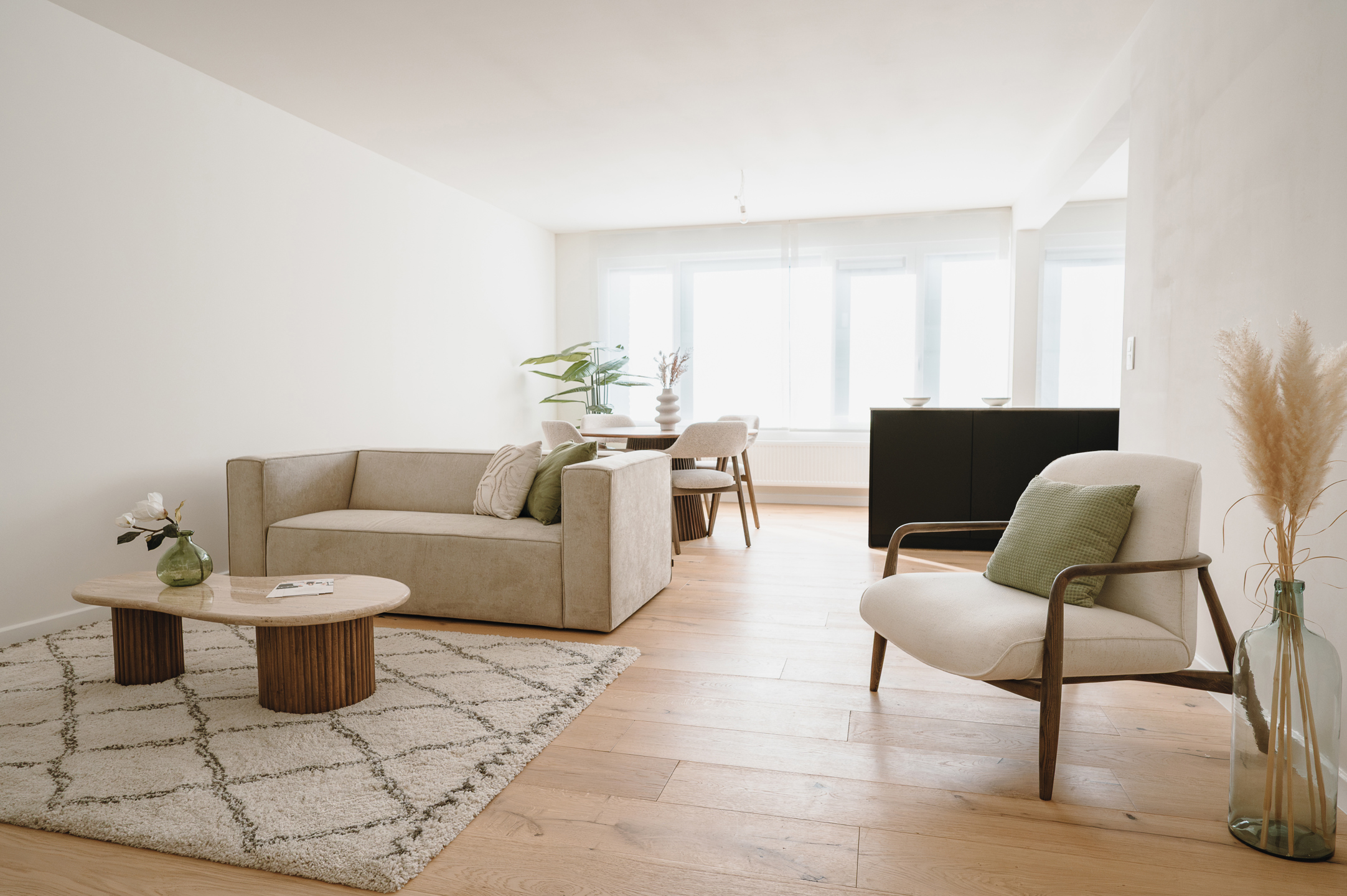 Stijlvol gerenoveerd appartement met 2 slaapkamers - foto 2