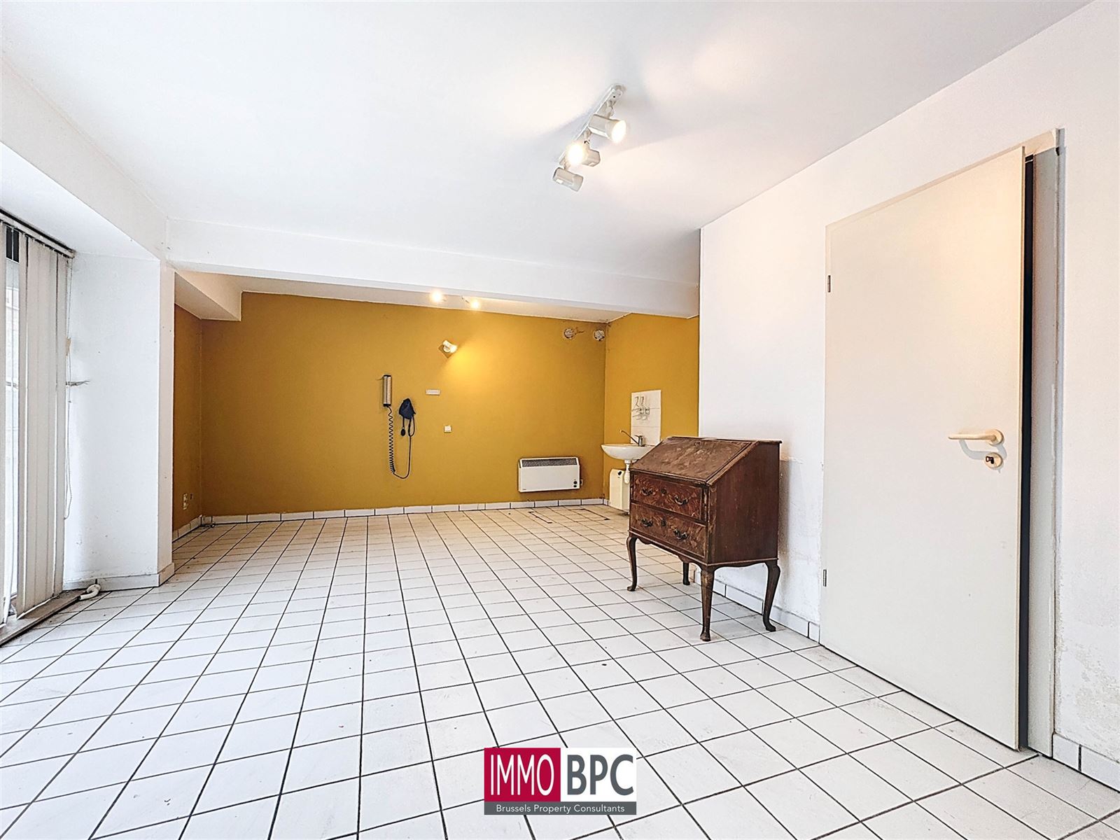 Retail space - Groundfloor - photo 5