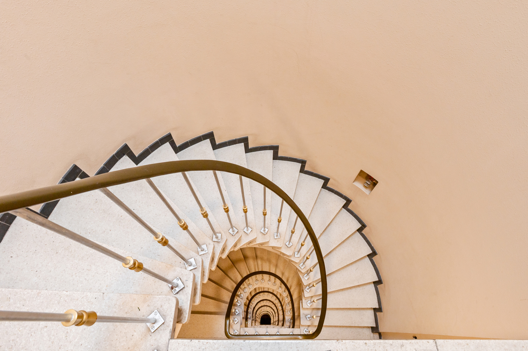 Apartment for sale in Antwerp with 4 bedrooms - photo 2