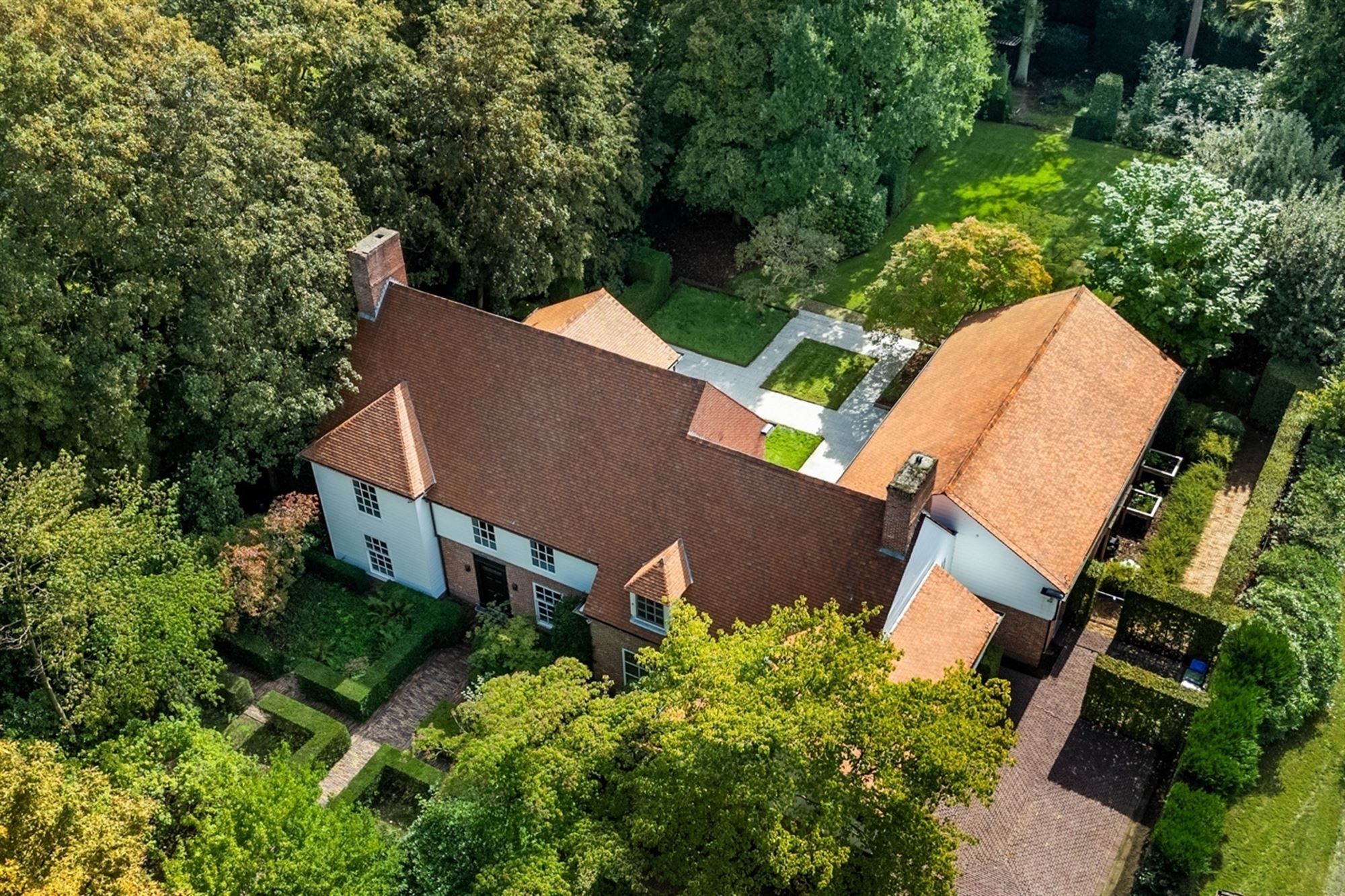 Royale villa met inpandig zwembad op toplocatie - foto 2