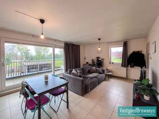 Dit energiezuinig appartement bevindt zich op het eerste verdiep van een goed onderhouden kleinschalig meergezinscomplex. Het appartement is als...