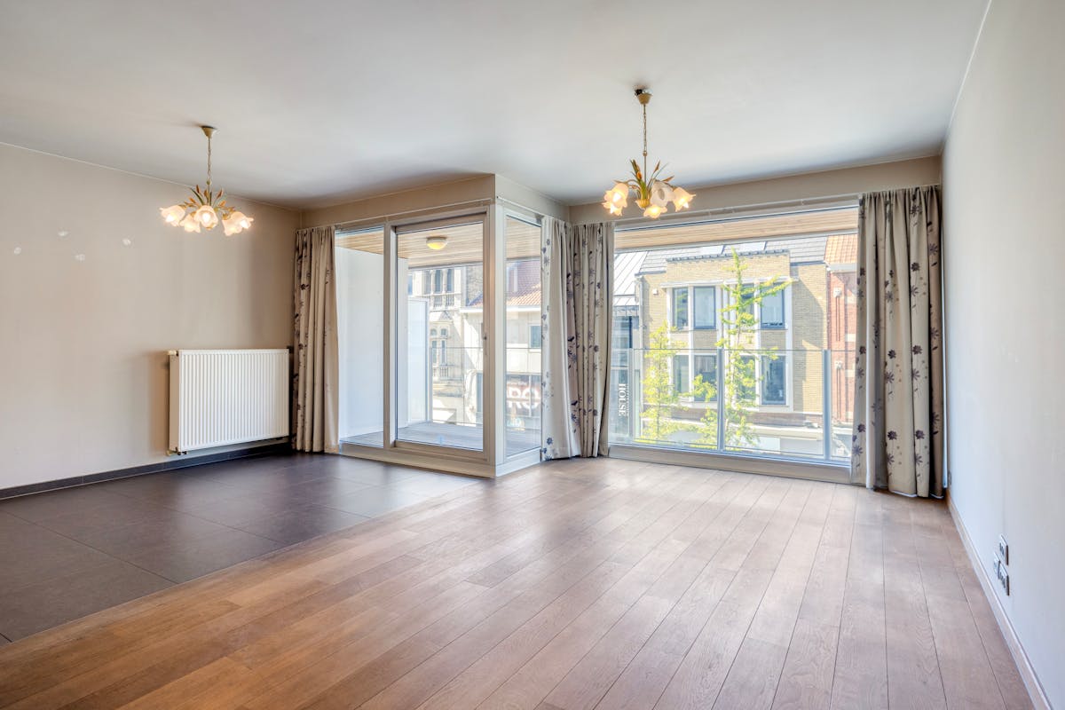 Appartement met 2 slaapkamers en 2 terrassen te roeselare. - foto 3