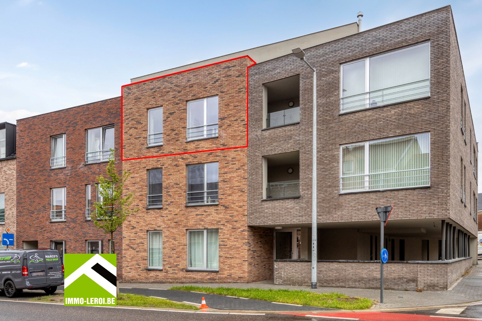 Instapklaar BEN-appartement met mooi terras en 2 autostaanplaatsen - foto 1