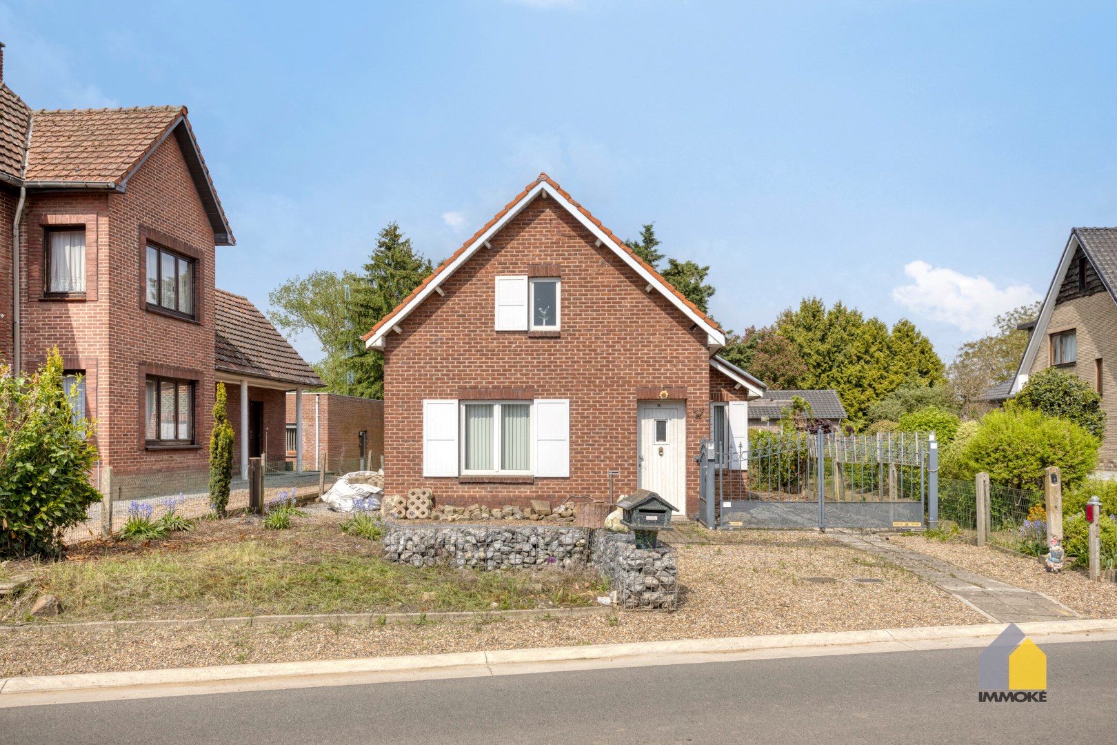 Volledig te renoveren woning op een perceel van 11 a 74 ca. - foto 2