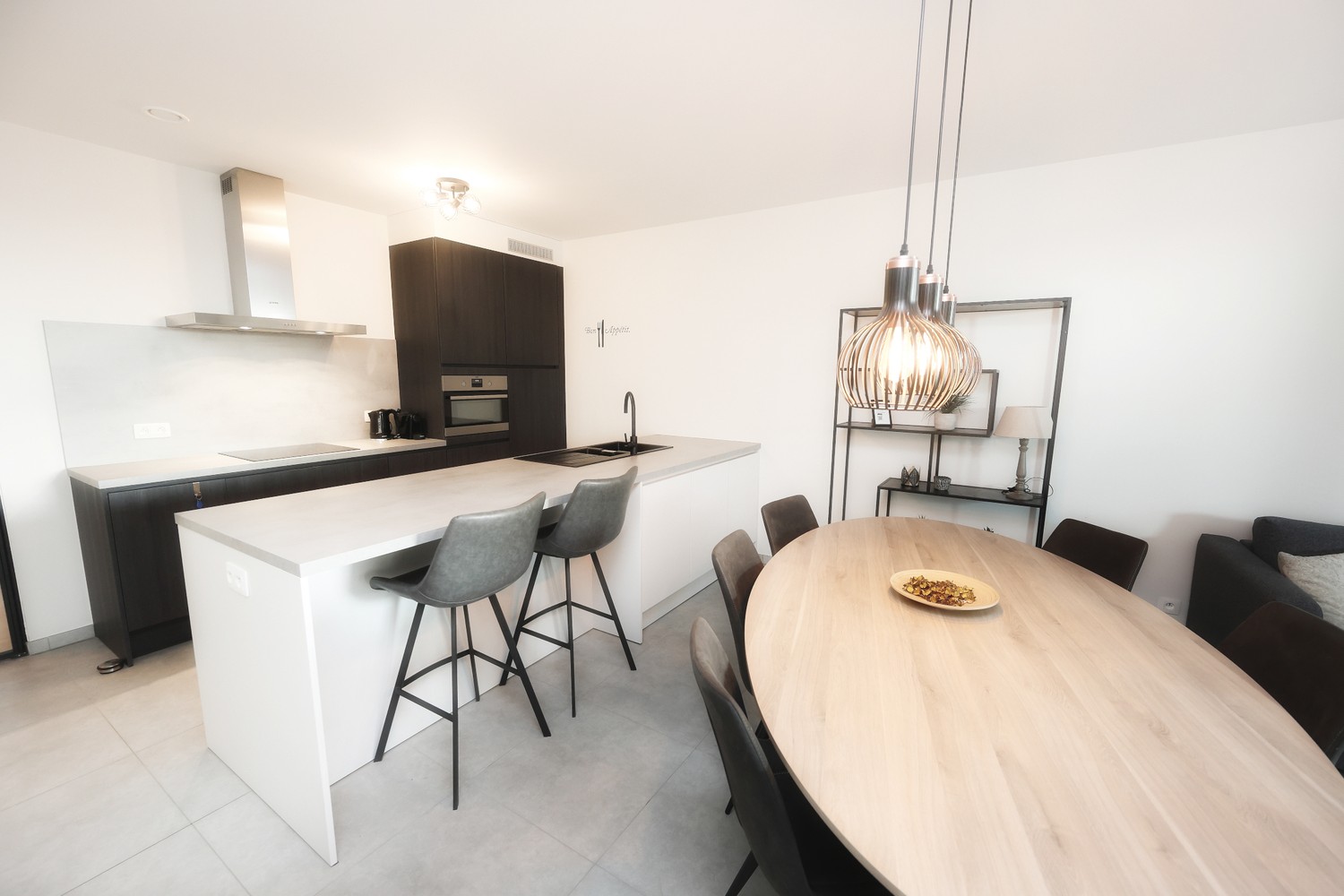 Prachtig nieuwbouwappartement met 2 slaapkamers en terras – nabij de Zeedijk ! - foto 4