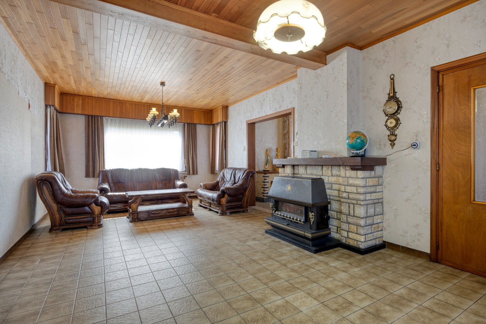 Ruime te renoveren woning met uitbreidingspotentieel en zonnig perceel van 1.738 m² ! - foto 4