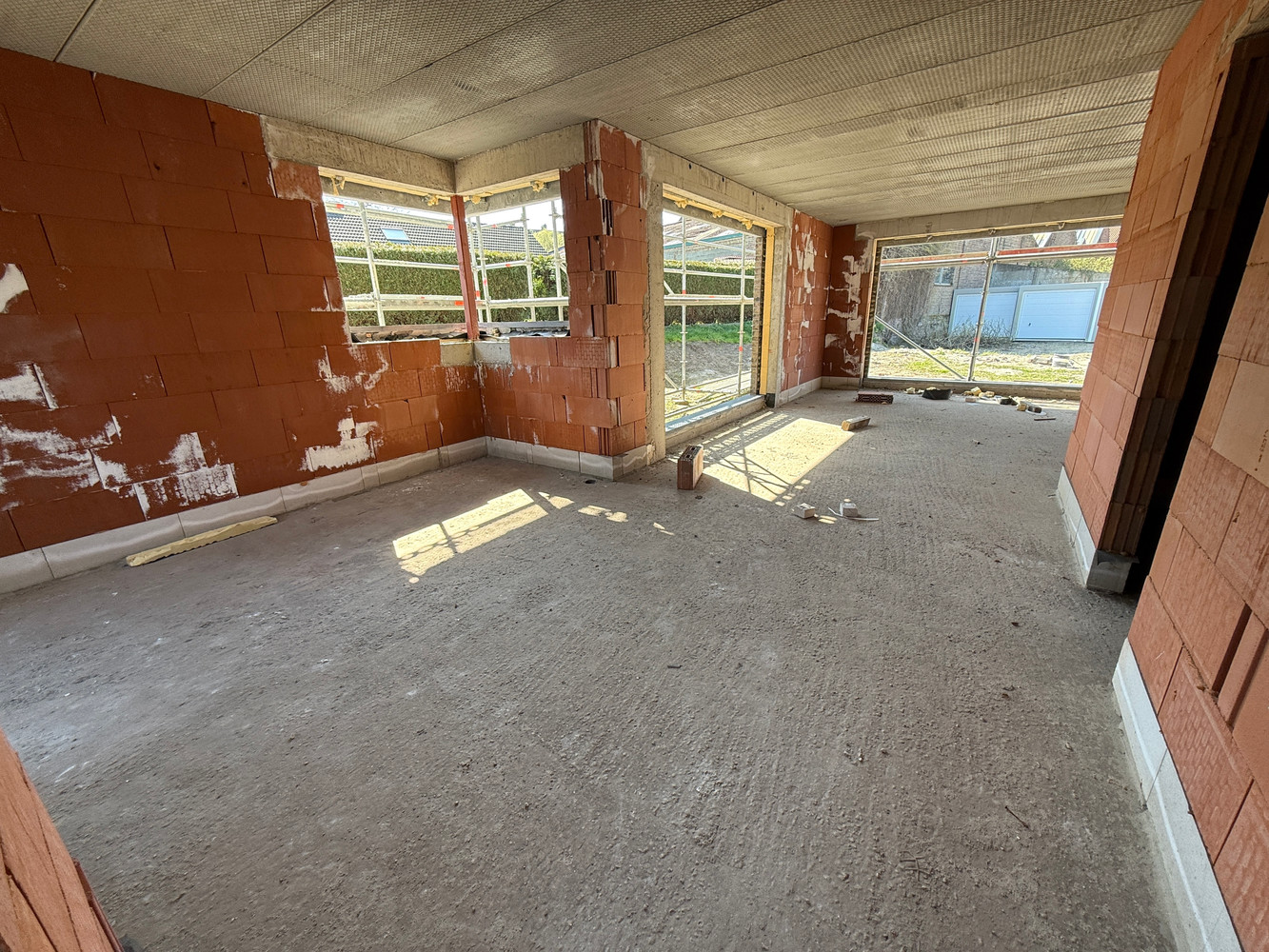 HALFOPEN NIEUWBOUW MET 3 SLPKS &amp; ZONNIGE TUIN TE ASSEBROEK! - foto 3