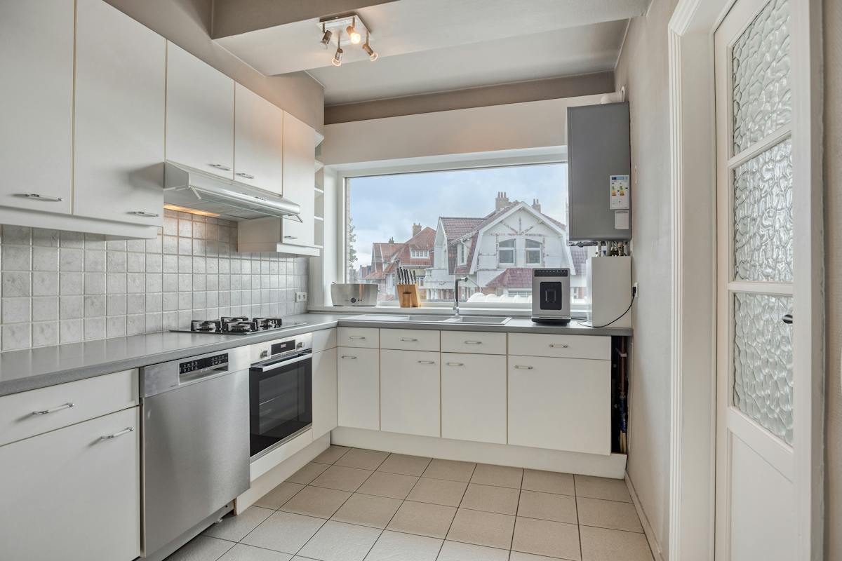 Ruim en lichtrijk appartement met zonnig terras in Koksijde - foto 4