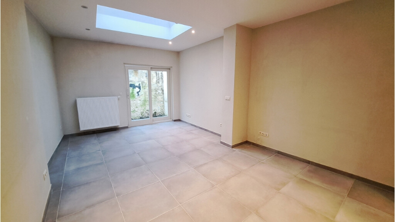 Gerenoveerde 2-slaapkamerwoning met TERRAS te huur in Brugge - foto 2