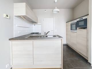 LOCATION:The apartment is located in the center of Aalter near the Warande Park. Here you can enjoy the restaurants, shops and the market...