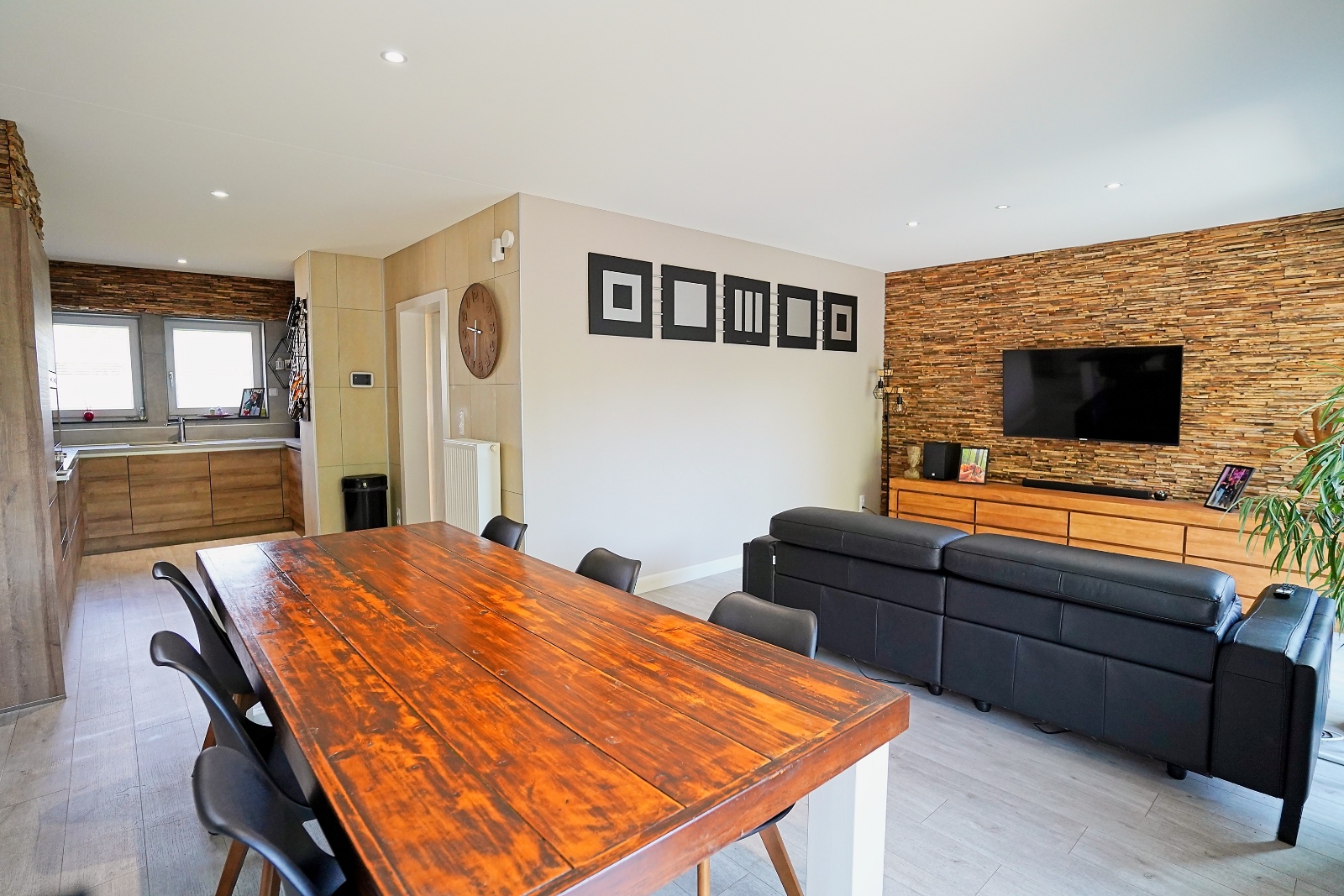 Recente woning met mogelijk 4 slaapkamers te Temse - foto 3
