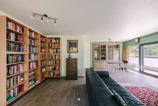 <h2><span>Sint-Niklaas - Bright corner apartment with a view of greenery and two spacious terraces</span></h2><p><span>Looking for a spacious apartment in a green and sought-after location in Sint-Niklaas? This well-maintained corner apartment, located in Block 5—the newest residence in the Queen Fabiola Park—combines a practical layout, plenty of natural light, and two spacious terraces with a pleasant view of the greenery. Thanks to its excellent energy rating and peaceful surroundings, you’ll enjoy comfortable living in a pleasant residential neighborhood.</span></p><h3><span>Key features:</span></h3><ul><li><span>Move-in ready with the option for a light refresh </span></li><li><span>Two spacious terraces with a view of greenery </span></li><li><span>First floor accessible by elevator </span></li><li><span>EPC rating B (107) </span></li><li><span>Triple-pane windows </span></li><li><span>Electrical system up to code and asbestos-safe </span></li><li><span>Two private basement storage units included </span></li><li><span>Underground garage available for purchase for 25,000 euros</span></li></ul><h3><span>Layout</span></h3><p><span>The apartment is located on the first floor and is accessible by elevator. The entryway leads into the spacious and bright living area. Thanks to its corner location and large windows, you’ll enjoy plenty of natural light and a beautiful green view of the surrounding trees. From the living area, you have direct access to the spacious terraces.</span></p><p><span>The fully equipped kitchen features all necessary appliances and also opens onto the terrace, allowing you to enjoy the pleasant outdoor space at any time of day.</span></p><p><span>The apartment also features two full-sized bedrooms, a bathroom with a bathtub and sink, and a separate guest restroom.</span></p><p><span>In addition, two private basement storage units are included, ideal for extra storage space. </span></p><p><span>The location is a major asset. Queen Fabiola Park is known for its green and peaceful residential setting, while the center of Sint-Niklaas, shops, schools, public transportation, and major access roads are all within a short distance. Here, you’ll enjoy the best of both worlds: living in a green setting with all amenities within easy reach.</span></p><p><span>Are you looking for a bright apartment with two terraces in a sought-after location in Sint-Niklaas? Contact Axel Lenaerts Real Estate for more information or to schedule a viewing.</span></p><p><span>Asking price: 175,000 euros </span></p><p><span>Optional underground garage: 25,000 euros</span></p>