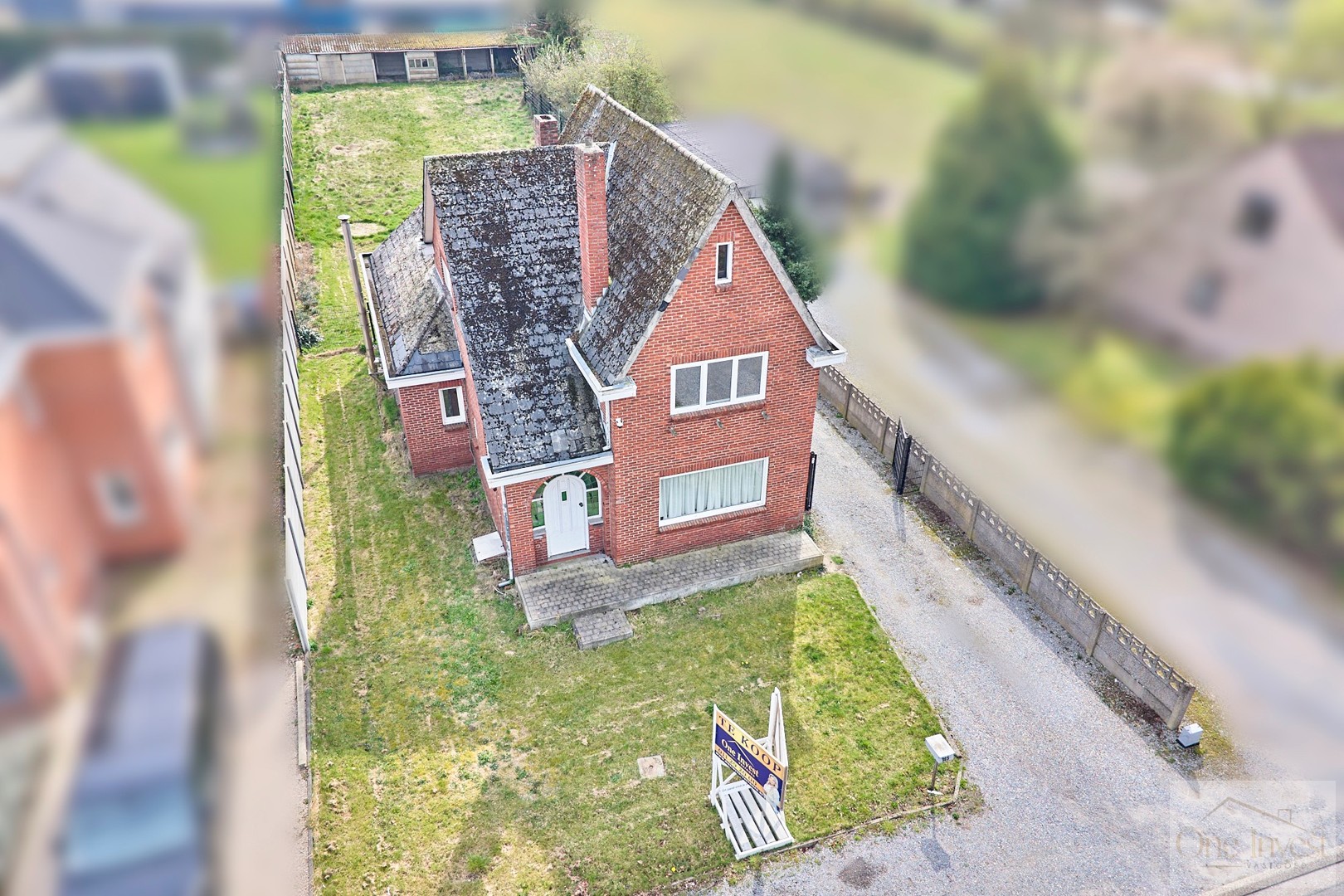 Te renoveren vrijstaande woning met 3 slaapkamers op ruim perceel - foto 1