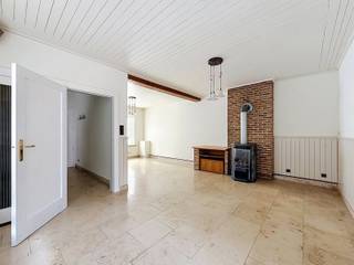 <strong><span>Instapklare HOB met 3 SLPK, Tuin én garage!</span></strong><br /><br />Voor een bezoek en/of meer info kan u ENKEL contact nemen via mail : info@kurtimmo.be