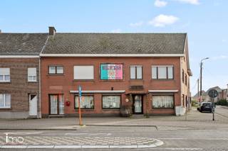 Veelzijdig handelspand op topligging in het centrum van HallaarIn het hart van Hallaar komt dit charmante huidige horecapand vrij, boordevol...