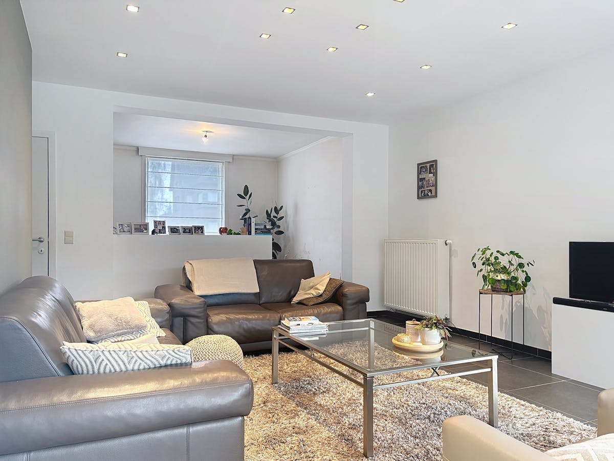 Ruime woning met 3 slaapkamers en zonnige tuin te Staden. - foto 3