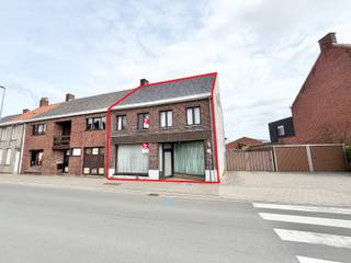 Roeselare: huis met 6 slaapkamers en ruime tuin te koopindeling: inkomhal, living, keuken, badkamer, 6 slaapkamers, zolder (mogelijkheid voor extra...