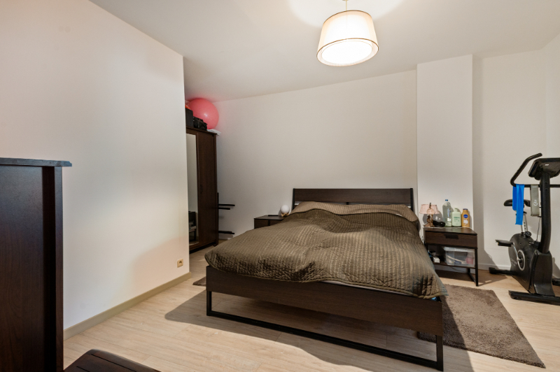 Centraal gelegen ruim GLVL APP met 3 SLK, tuin en garage - foto 4